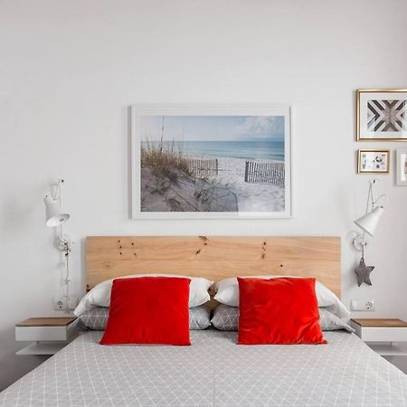 Stylish Apartment With Terrace For Couple Or Family Barcelona Eksteriør billede