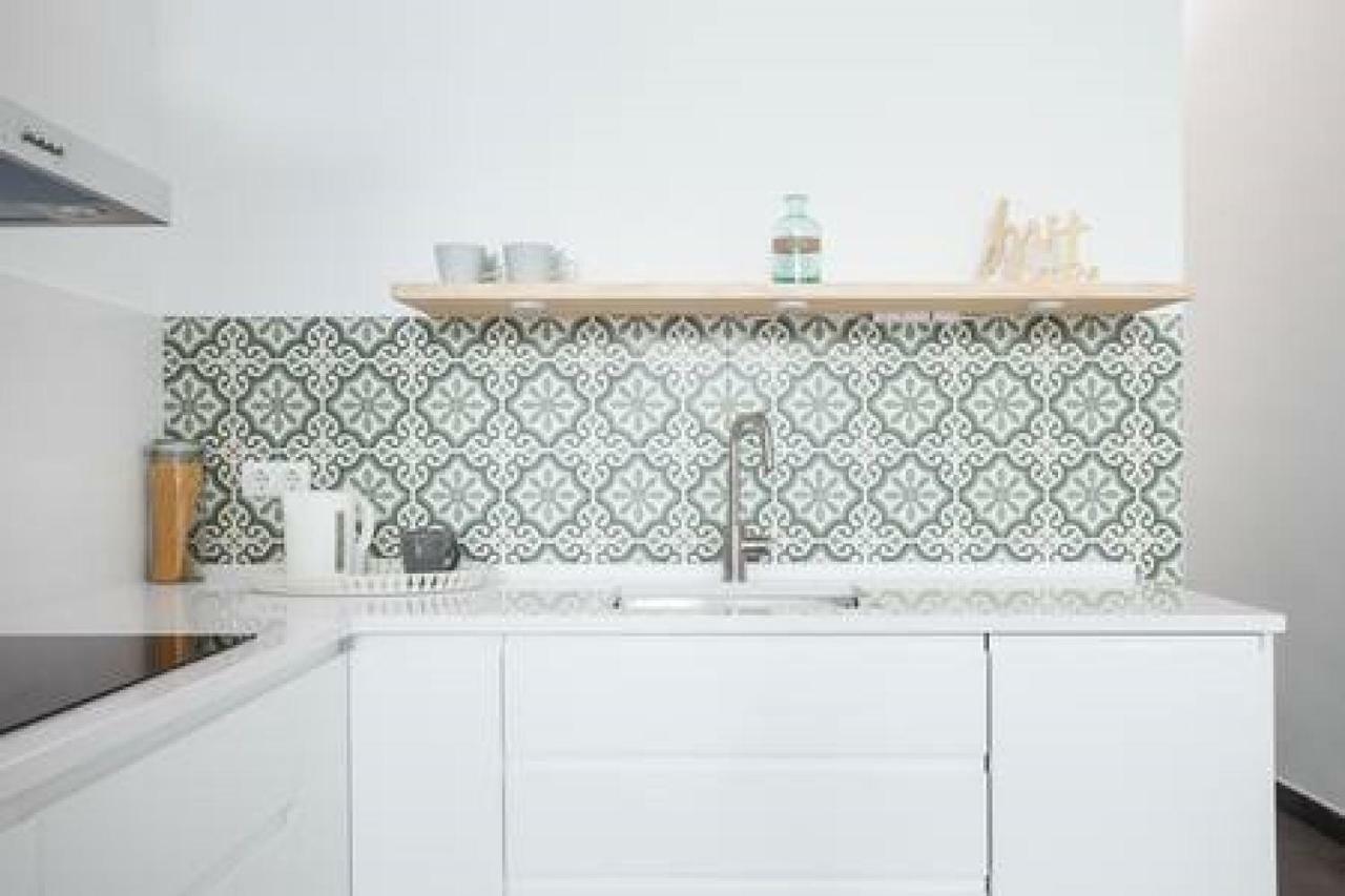 Stylish Apartment With Terrace For Couple Or Family Barcelona Eksteriør billede