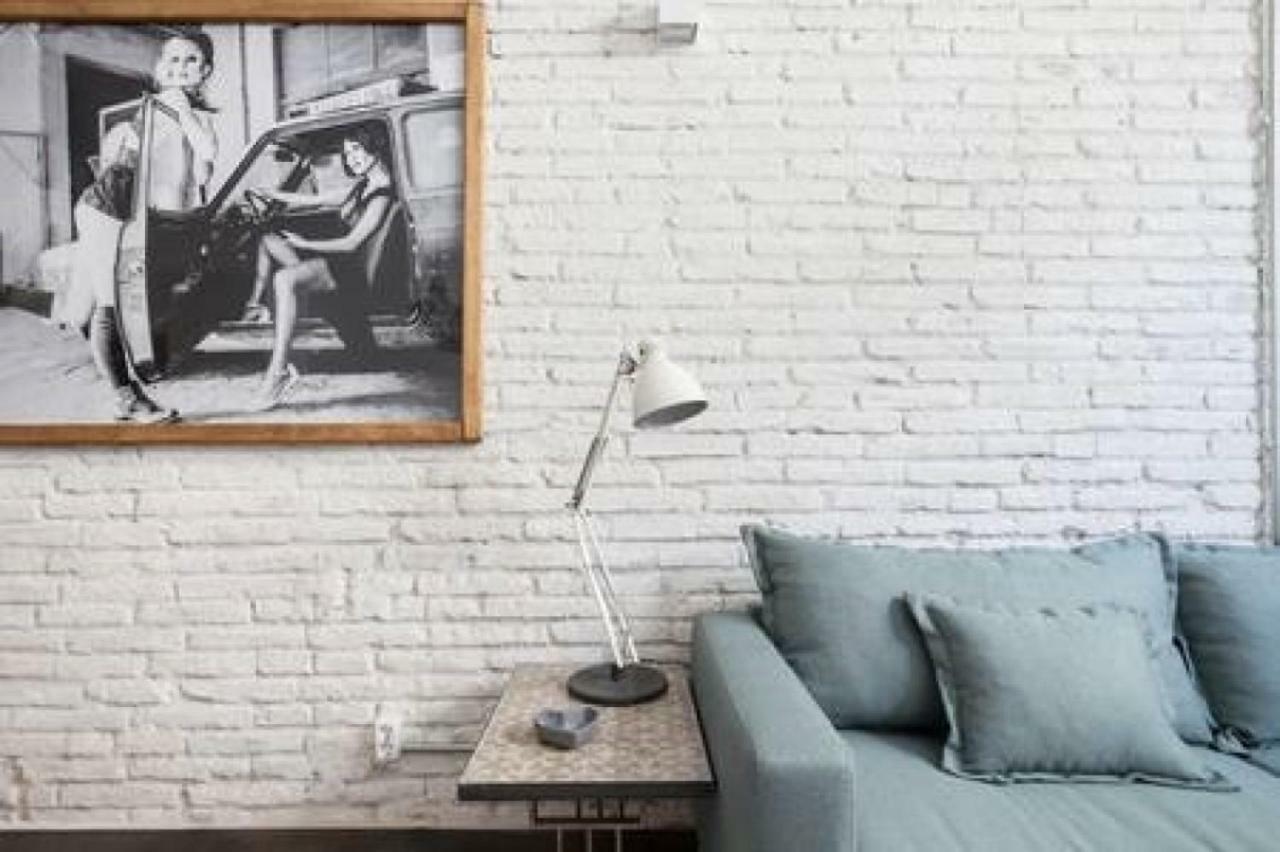 Stylish Apartment With Terrace For Couple Or Family Barcelona Eksteriør billede